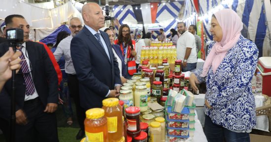 محافظ القاهرة يفتتح معرض أهلا بالعيد بحى مصر الجديدة