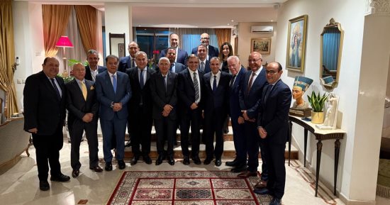 لقاء وزير الخارجية مع مجموعة من كبار رجال الأعمال ورؤساء البنوك المغربية