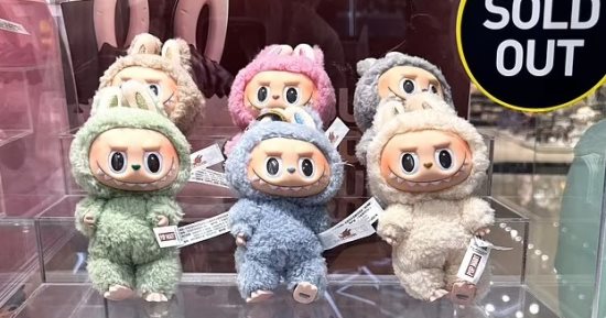 "لابوبو" بدل بوكيه ورد العروسة بحفلات الزفاف.. أحدث تريندات التيك توك