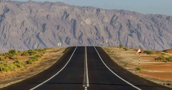 جبل حفيت بالإمارات.. شاهدٌ شامخ يحتضن أسرار آلاف السنين.. صور