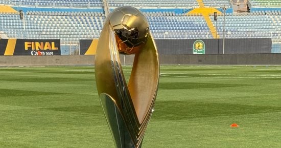 كأس أفريقيا تزين ملعب الدفاع الجوى قبل مواجهة بيراميدز وصن داونز