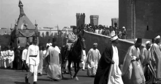 "الحرير المقدّس.. من النيل إلى الحجاز".. المحمل المصرى رحلة تبدأ من القلوب.. بحراسة مشددة وأناشيد دينية تهز القلوب وجمال مزينة تنتقل هدية خالصة من مصر المحروسة لخدمة بيت الله الحرام