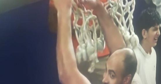 مروان سرحان يحتفظ بالـ"شبكة" بعد تتويج الأهلى بسوبر السلة