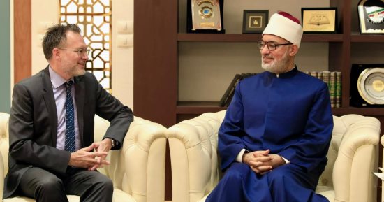 المفتى يستقبل سفير كندا بالقاهرة: ما يحدث بغزة عار في جبين المجتمع الدولى