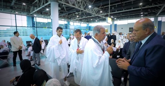 أسر شهداء الشرطة يزينون المشهد في الحج.. أرامل وأمهات الأبطال من الأراضي المقدسة: شكرا للرئيس السيسي.. نشعر أرواح أبطالنا ترفرف في المكان.. دمائهم الذكية لم تذهب سدى..صور