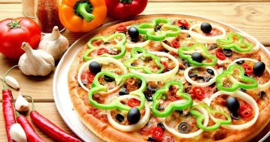 تصنيف البيتزا على أنها مضادة للالتهابات لاحتوائها على الطماطم.. دراسة توضح