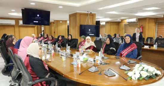 محافظ الجيزة يكرم عددًا من الأمهات المثاليات على مستوى المحافظة