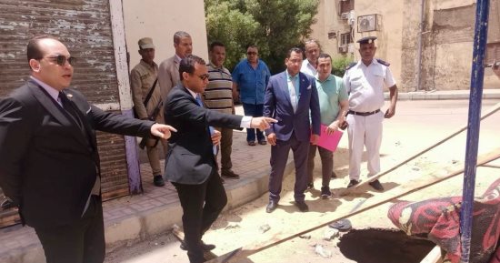 النيابة الإدارية تحل لغز العثور على حفرة تتجاوز 4 أمتار داخل قصر ثقافة الأقصر.. التحقيقات تكشف الإهمال الصادم وتراكم مخلفات الحفر داخل المبنى.. والمعاينة ترصد غيابًا تامًا لأعمال التطوير.. صور