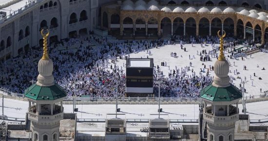 نسمات الحج.. مشاهد روحانية من الحرم المكي