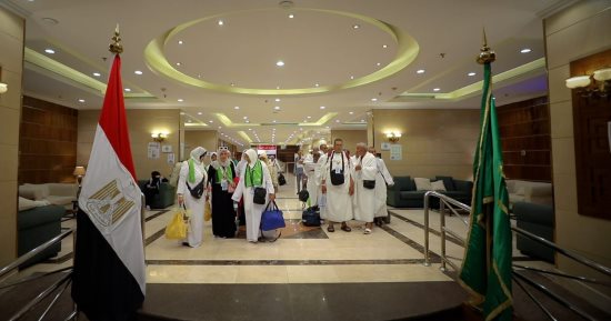 نجاح تصعيد الحجاج المصريين إلى عرفات وسط تنظيم محكم من بعثة حج القرعة