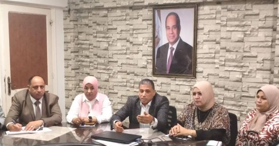 وكيل وزارة التعليم بالجيزة: تعامل فورى مع أى محاولات للإخلال بالامتحانات 