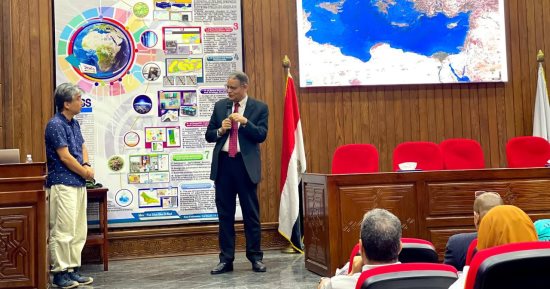 رئيس هيئة الاستشعار عن بعد يلتقي رئيس مجموعة العمل في المخاطر الجيولوجية 