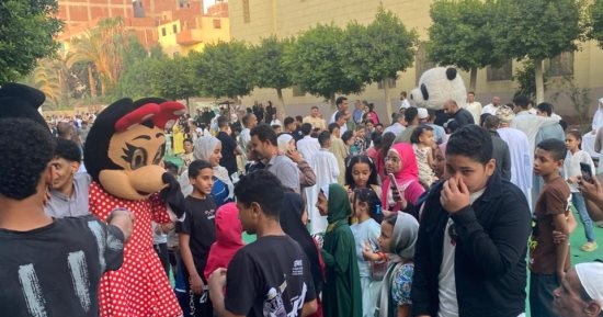 أجواء احتفالية وعائلية.. فرحة العيد تملأ ساحة الرضوان بمدينة السلام (صور)