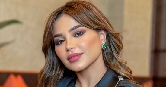 استقبال بالورود للإعلامية نهى نبيل بعد عودتها للكويت مرة أخرى 