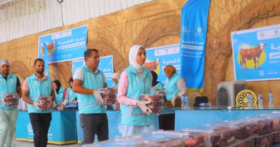 صناع الخير عضو التحالف الوطني ينشر بهجة عيد الأضحى بين الأسر الأولى بالرعاية
