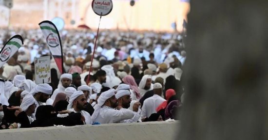 فى ثاني أيام التشريق.. الحجاج يكملون رمي الجمرات وسط تنظيم محكم ومشاعر روحانية.. إقبال كبير وانسيابية وتسهيلات رغم حرارة الشمس.. والجمرات تشهد انتظام الحشود ودعوات الحجاج