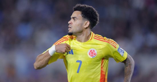 منتخب الأرجنتين يتأخر ضد كولومبيا بهدف عالمى من دياز بالشوط الأول.. فيديو