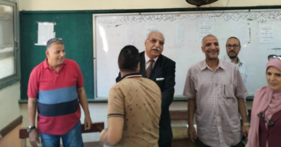 مدير تعليم القليوبية يتابع كنترول الشهادة الإعدادية 2025 