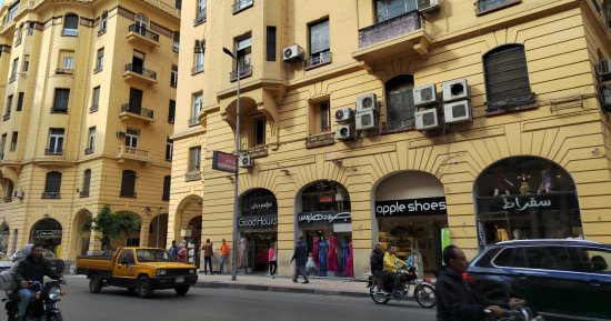القاهرة باريس الشرق.. مشاريع تطوير موسعة تحوّل العاصمة لمتحف مفتوح وتزيل التشوهات عن المناطق التاريخية.. إنشاء أكبر حدائق فى الشرق الأوسط بالفسطاط.. واستعادة الرونق الحضارى لمناطق السيدة عائشة ووسط البلد.. صور