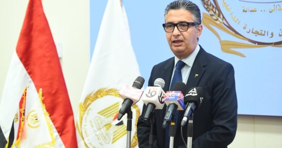 كيف اتخذت الدولة إجراءات استباقية لتعزيز الاحتياطي الاستراتيجي من السلع.. المشروع القومي للصوامع ساهم في زيادة مخزون القمح.. وزير التموين: توافر كامل للسلع الأساسية.. والكميات الاحتياطية تتجاوز  6 أشهر