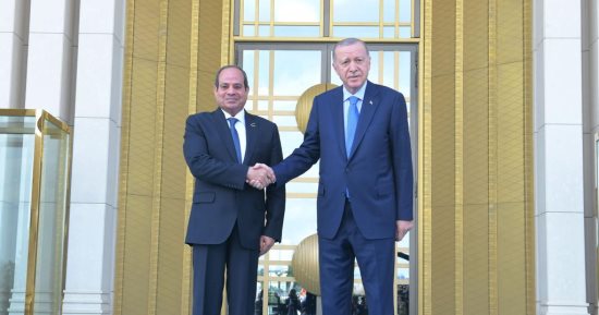 الرئيسان السيسى وأردوغان يحذران من انزلاق الشرق الأوسط بأكمله إلى حالة من الفوضى العارمة ستتحمل عواقبها كل الدول دون استثناء.. ويؤكدان على ضرورة الوقف الفورى لإطلاق النار بغزة ورفضهما الكامل لتهجير الفلسطينيين