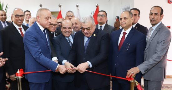 رئيس مجلس الدولة ومحافظ الأقصر يفتتحان مكتب توثيق الشهر العقاري