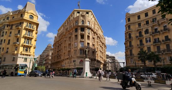 القاهرة الخديوية تستعيد رونقها من جديد.. خطة ترميم 500 عقار ذات طراز معمارى فريد تحول وسط البلد لمتحف مفتوح.. محافظ القاهرة: المرحلة الثالثة بدأت بالجهود الذاتية بين ميدانى التحرير وطلعت حرب