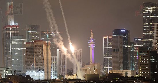 العالم هذا الصباح.. 79 شهيدا فى غارات الاحتلال على قطاع غزة.. مسؤول أمريكى: لا نزال غير معنيين بانخراط عسكرى مباشر إلى جانب إسرائيل.. و3 قتلى و136 مصابا وإعلان بات يام موقع كثير الإصابات