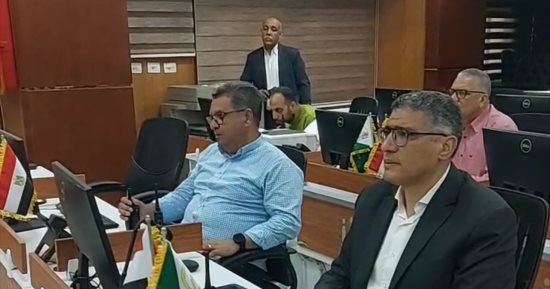محافظ الجيزة يتابع انتظام العمل بلجان الثانوية العامة من داخل مركز السيطرة.. فيديو