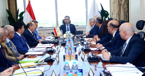 وزير التموين يتابع موقف المخزون الاستراتيجي من السلع الأساسية وضمان توافرها