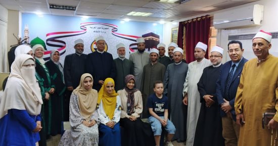 أوقاف سوهاج تكرّم أبناء العاملين المتفوقين فى الإعدادية الأزهرية.. صور