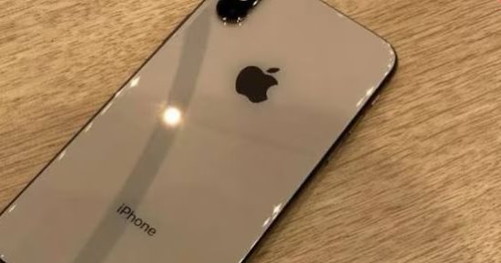 أبل تُعلن رسميًا: iPhone XS ضمن الأجهزة "القديمة" وiPad 5 أصبح "مهملًا"