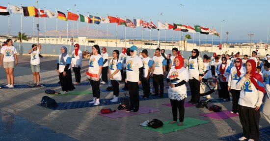 احتفال سفارة الهند باليوم العالمي لليوجا في ميدان السلام بشرم الشيخ