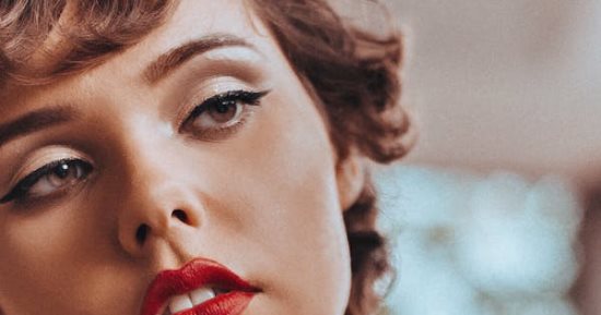 تقنية السندويتش أحدث التريكات الاحترافية للمكياج لحمايته من حرارة الصيف