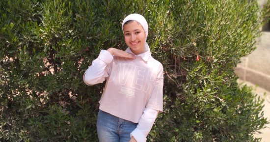 حنين أوائل الشهادة الإعدادية بالجيزة: سجدت شكر لله.. وكنت واثقة فى تعبى