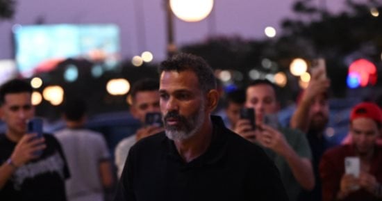 حميد الشاعرى وإيهاب عبد الواحد فى عزاء نجل صلاح الشرنوبى