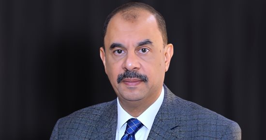 محافظ سوهاج: تواجد مسئول داخل كل موقف سيارات رئيسى أو فرعى للالتزام بالتعريفة