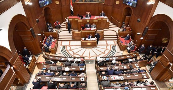 ضوابط الدعاية فى انتخابات مجلس الشيوخ.. التزامات صارمة لتحقيق الشفافية وتكافؤ الفرص.. قانون الانتخابات يحدد قواعد التمويل والدعاية للمرشحين و500 ألف جنيه حد أقصى.. منع استغلال دور العبادة والمرافق العامة