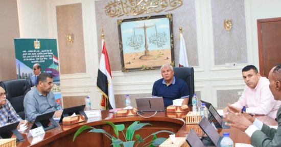 محافظ الوادي الجديد يتابع ملفات التصالح وإزالة التعديات على أراضي الدولة
