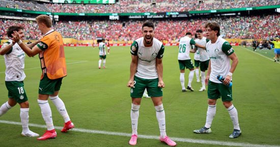 لاعب بالميراس: سعيدون بالأداء.. وحققنا فوزا مستحقا على الأهلي بفضل المدرب