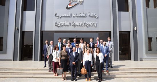 وكالة الفضاء المصرية تستقبل وفدًا دبلوماسيا من بعثات دول الاتحاد الأوروبي