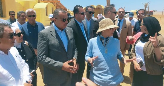 وزيرة البيئة ومحافظ جنوب سيناء يفتتحان مشروع تطوير قرية الغرقانة بمحمية نبق.. ياسمين فؤاد: تطوير القرية هدفه تحسين سبل معيشة السكان المحليين.. والمحافظ: افتتاح محطة تحلية للمياه ضمن المشروع.. صور