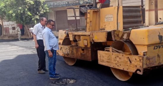 رصف ورفع كفاءة الشوارع الداخلية بكفر صقر فى الشرقية