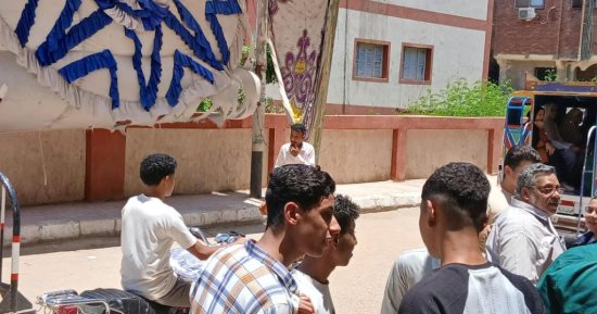 شاهد آراء طلاب الثانوية العامة بقنا بعد أداء امتحانى الفيزياء والتاريخ