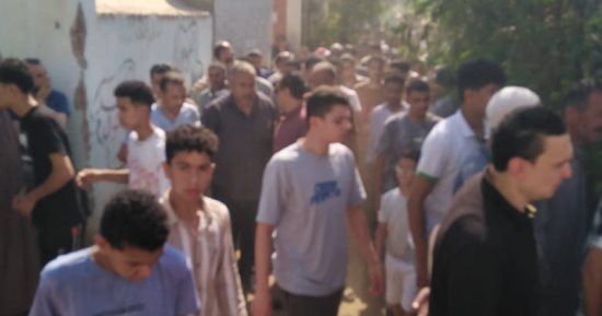تشييع جنازة طفلين قتلهما والدهما طعنا بالسكين فى المنوفية