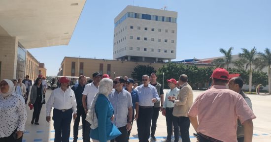 "محلية النواب" توصى بالتصدى للعشوائيات بمنطقة الكيلو 21 بحى العجمى.. صور