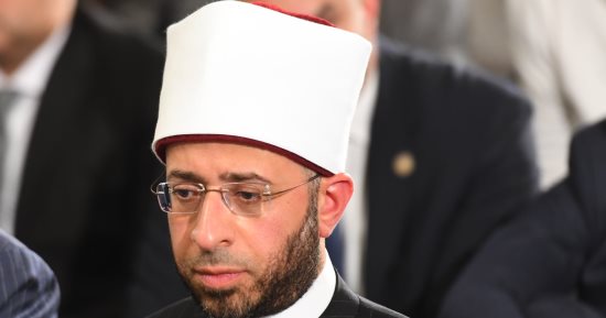 وزارة الأوقاف: الاصطفاف وراء مؤسسات إنفاذ القانون السبيل إلى حماية الوطن