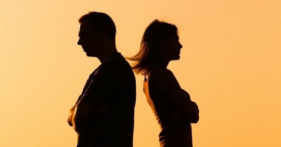اوعى تنسى عيد ميلادها وذكرى جوازكم.. 5 مواقف تكسر قلب الزوجة ولا تعبر عنها