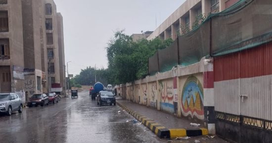 أمطار غزيرة على مدينة السنطة بالغربية والدفع بسيارات شفط المياه