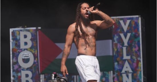 العالم ذو الوجهين.. بوب فيلان يدفع ثمن دعمه لفلسطين بمهرجان جلاستونبرى